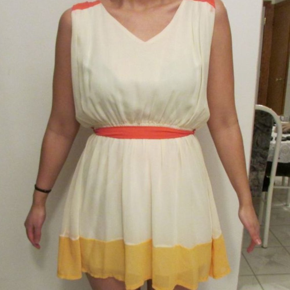 Women's White and Yellow Summer Dress Size Small